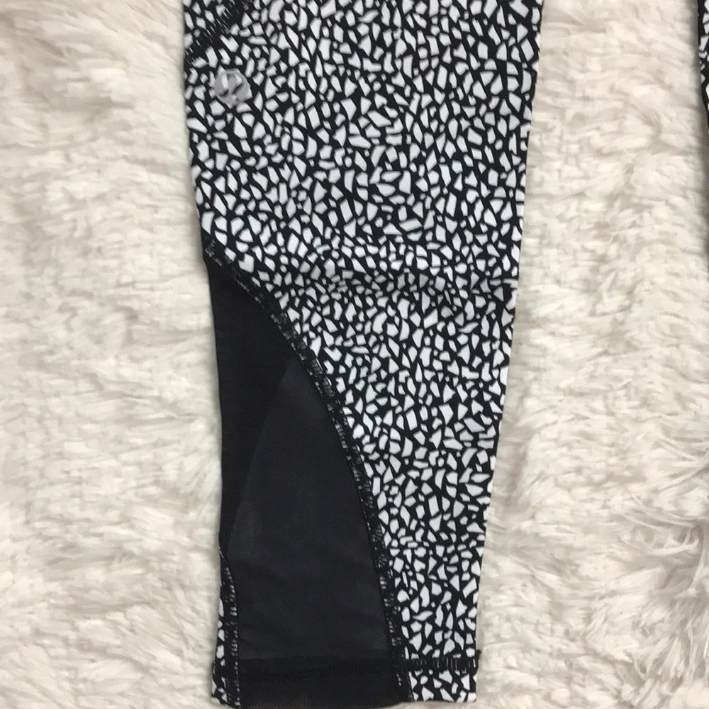 Lululemon Athletica Leggings Black White Speckle print mesh cutouts